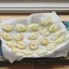 Cách Làm Snack Khoai Tây Bằng Lò Vi Sóng Thơm Ngon