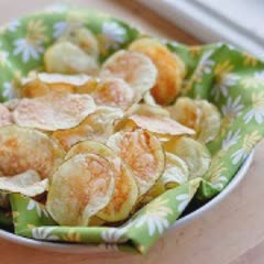 Cách Làm Snack Khoai Tây Bằng Lò Vi Sóng Thơm Ngon