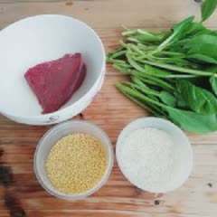 Cách nấu cháo hạt kê thịt bò và cải bó xôi