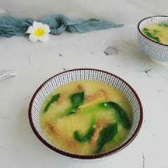 Cách nấu cháo hạt kê thịt bò và cải bó xôi