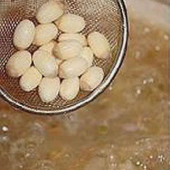 Cách nấu Cháo Hạt Sen Đậu Xanh bổ dưỡng cho cả nhà