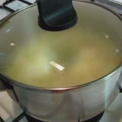 Cách Nấu Soup Bắp Cải Và Hành Tây Cho Bữa Sáng