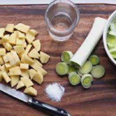 Cách Làm Soup Khoai Tây Mịn Màng Cho Bé Ăn Dặm