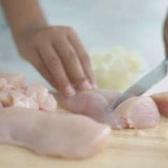 Cách Làm Soup Thịt Gà Khoai Tây Bổ Dưỡng Tại Nhà