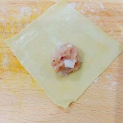 Cách làm Súp Hoành Thánh Sườn Non đủ chất cho bữa sáng