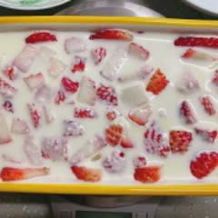 Cách làm Thạch Sữa Dừa Dâu Tây mát lạnh, giải nhiệt mùa hè