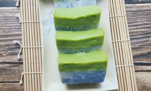 Cách làm Xôi đậu biếc cốt dừa kem lá dứa