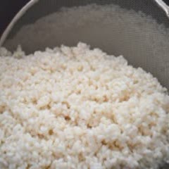 Cách làm xôi gà hấp lá sen dẻo thơm