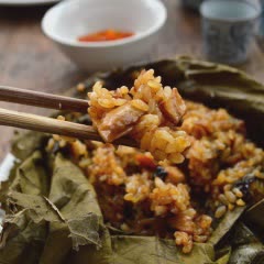 Cách làm xôi gà hấp lá sen dẻo thơm