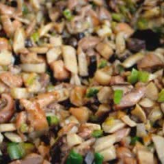 Cách làm xôi gà hấp lá sen dẻo thơm