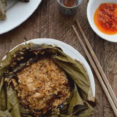 Cách làm xôi gà hấp lá sen dẻo thơm
