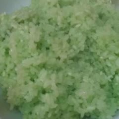 Cách Làm Xôi Lá Dứa Bọc Trứng Cút Cực Ngon Lành