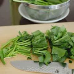 Cách làm bánh cải bó xôi chiên