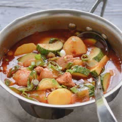 Cách làm canh cá ngừ hầm khoai tây cay