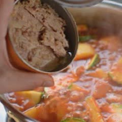 Cách làm canh cá ngừ hầm khoai tây cay