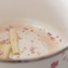 Cách làm Canh Nghêu Nấu Khế thanh mát cho ngày hè