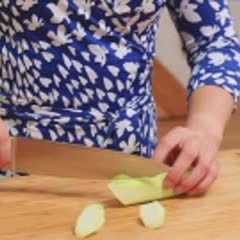 Cách làm Canh Nghêu Nấu Mướp giải nhiệt cho ngày nắng nóng