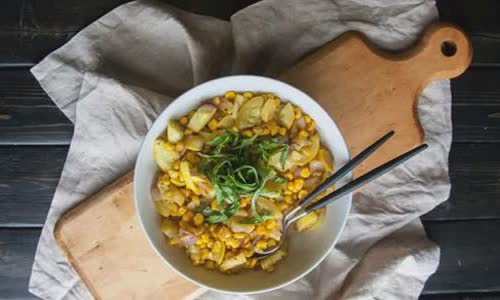 Cách làm Bắp xào bí ngòi
