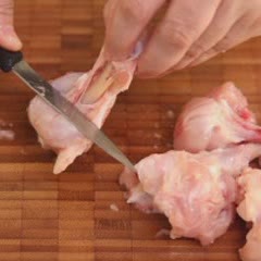 Cách làm cánh gà sốt tương ớt hấp dẫn