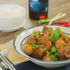 Cách làm Sườn Non Kho Trứng Cút thơm ngon và đậm đà