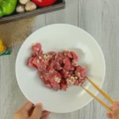 Cách Làm Nui Xào Bò Lúc Lắc Với Nước Sốt Chua Ngọt