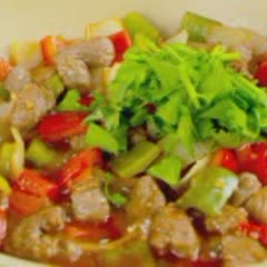 Cách Làm Nui Xào Bò Lúc Lắc Với Nước Sốt Chua Ngọt