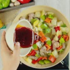 Cách Làm Nui Xào Bò Lúc Lắc Với Nước Sốt Chua Ngọt