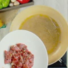Cách Làm Nui Xào Bò Lúc Lắc Với Nước Sốt Chua Ngọt
