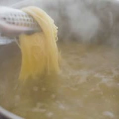 Cách làm Pasta sốt cà chua thịt xông khói