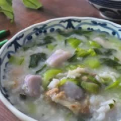 Cách nấu cháo sườn khoai từ và cải thìa