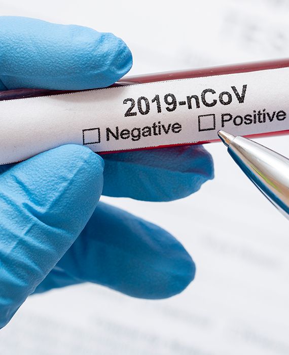 A video shows 31 members of a family have tested positive for COVID-19 and are admitted to a hospital.