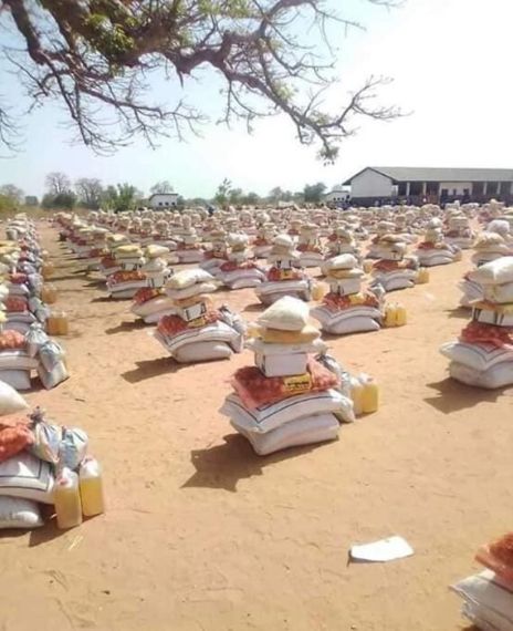 A viral image claims to be of food packages kept in the open for anyone to take for free during the COVID-19 lockdown in Rwanda.