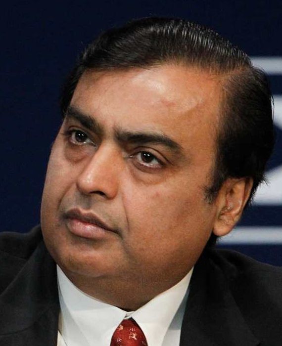 Mukesh Ambani's favorite food is idli sambar and his favorite restaurant is Mysore Cafe.