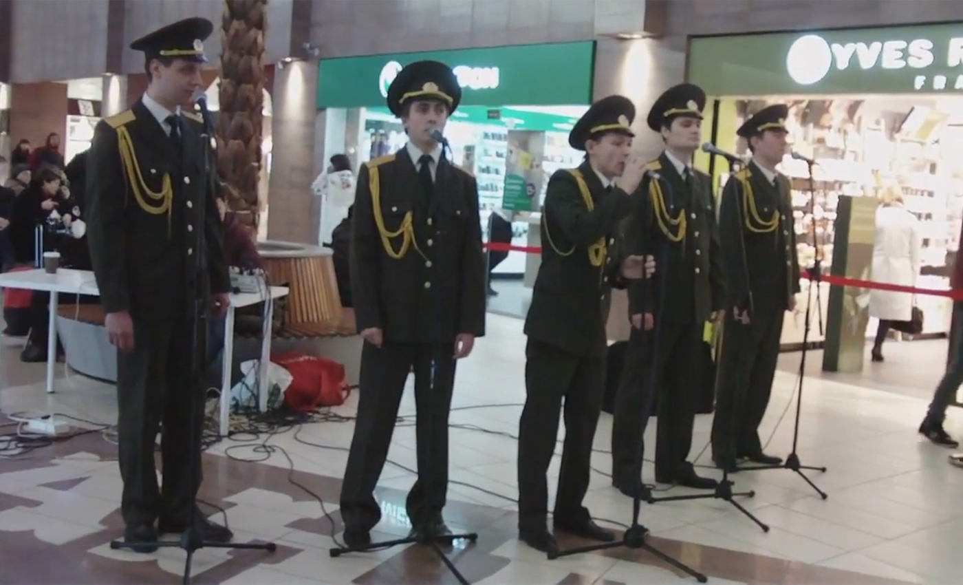 A video shows a military choir being arrested at a mall in Saint Petersburg for singing against the Russia-Ukraine war.
