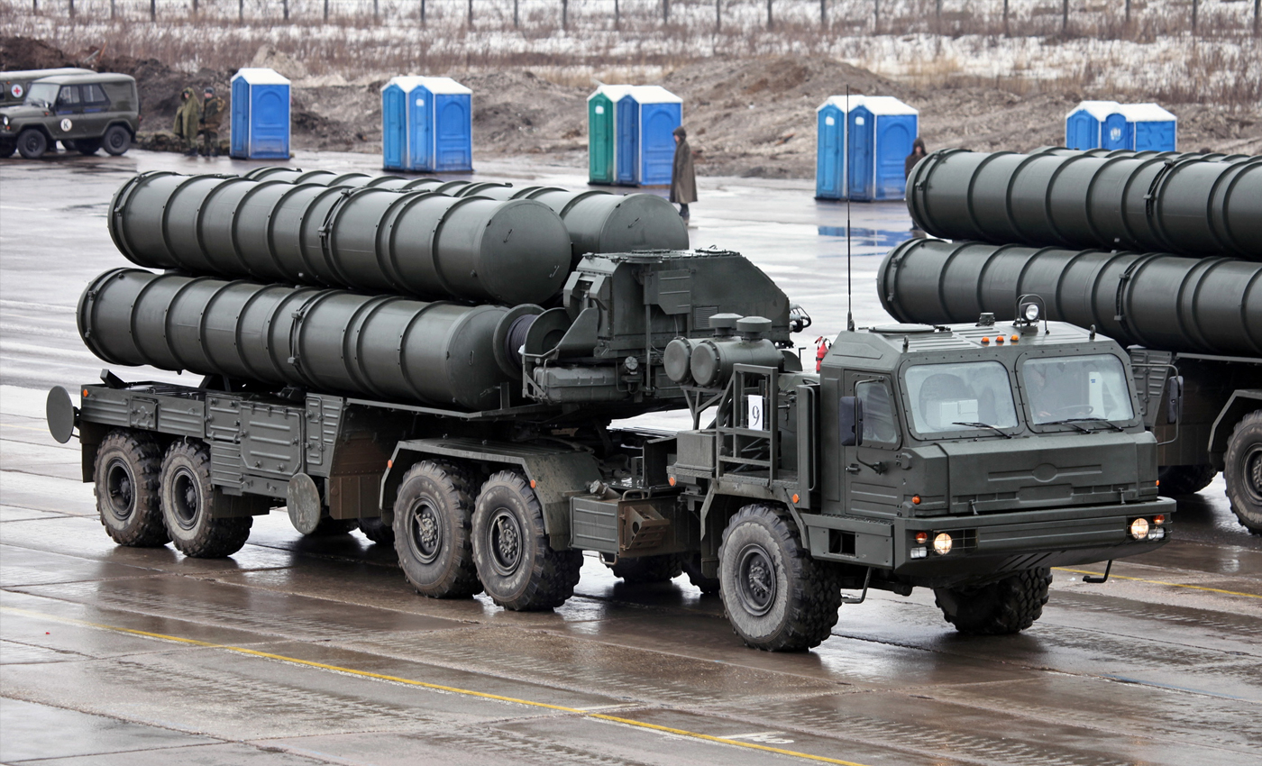 Russia has temporarily halted the delivery of the S-400 missile defense system to China.