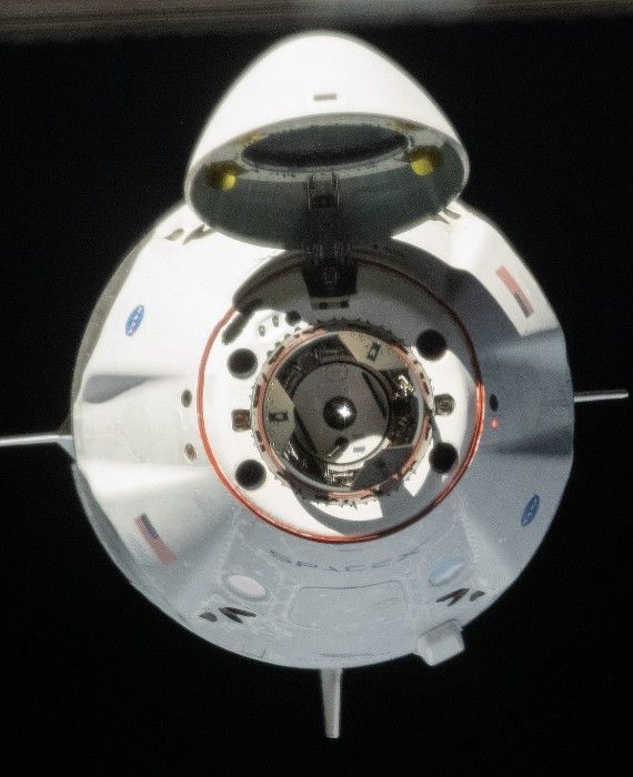 Falcon 9 rocket with AI has been launched to the space station.