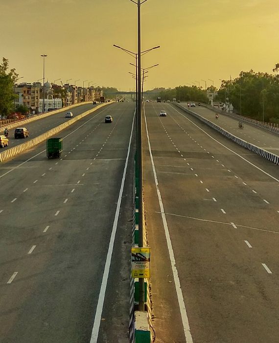 Shanghai Tunnel Engineering Co Ltd wins the contract for the Delhi-Meerut project.