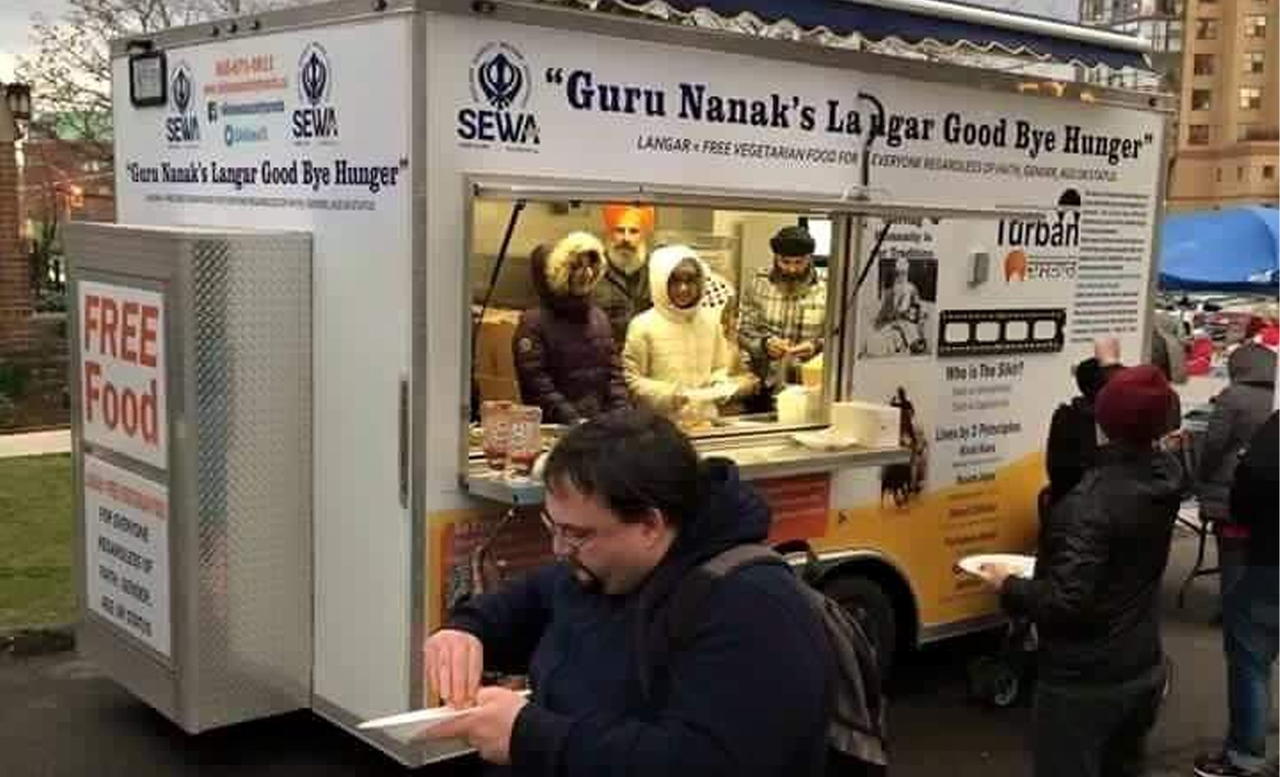 A Sikh group was spotted running a free "langar" food truck in Ukraine during the Russian invasion.