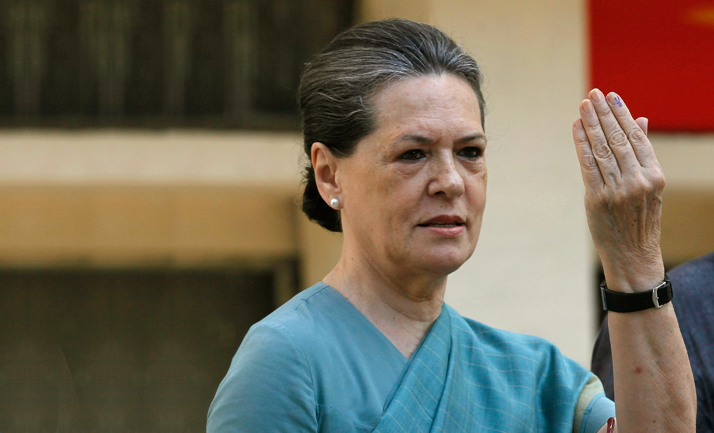 Sonia Gandhi destroyed India's Thorium Technology and was involved in a scam of ₹ 60,00,000 crore worth of Thorium.