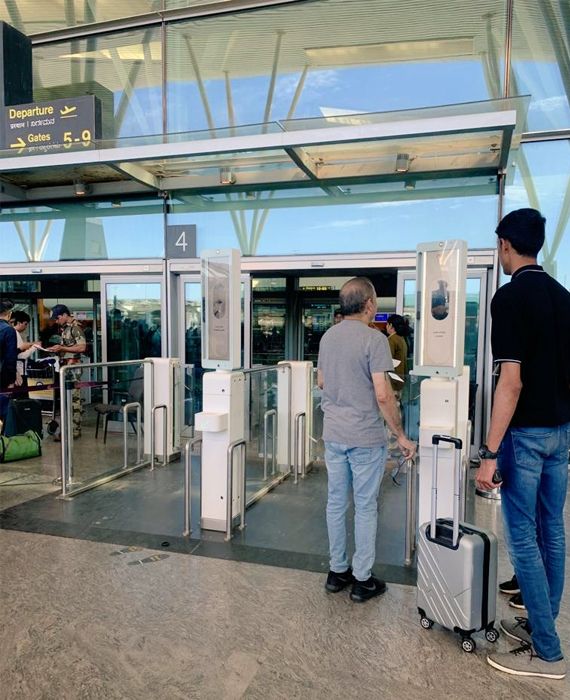 Lockdown to continue in Maharashtra until May 31, 2020, while state government says no to flights from May 25.