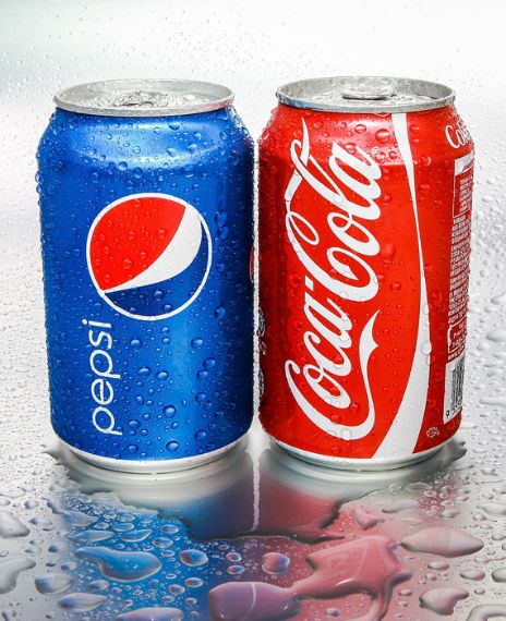 Pepsi informed Coke when they were contacted by 3 people who had stolen the secret recipe of coke.