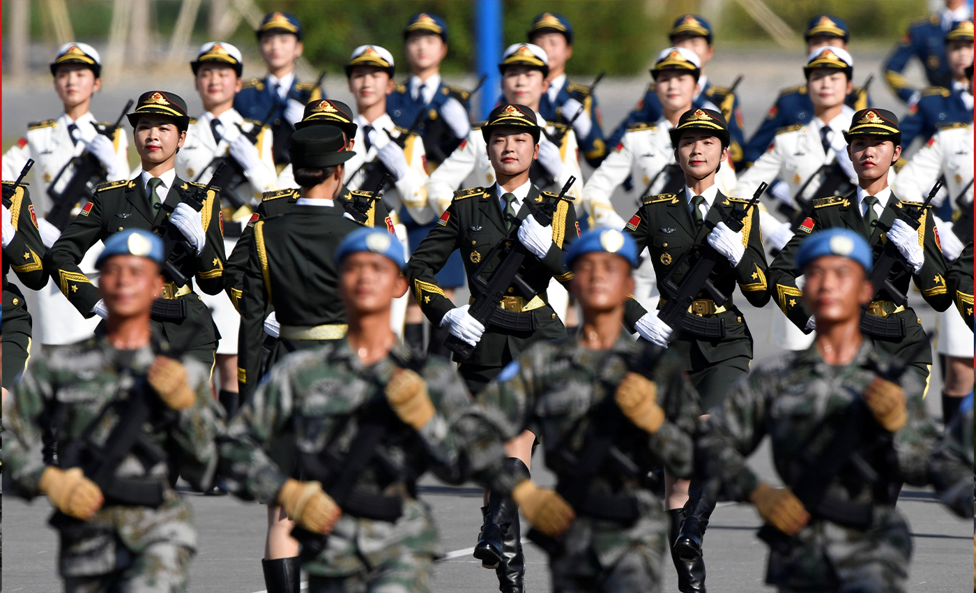 Chinese soldiers are gathering on the Canadian border readying for invasion of the United States.