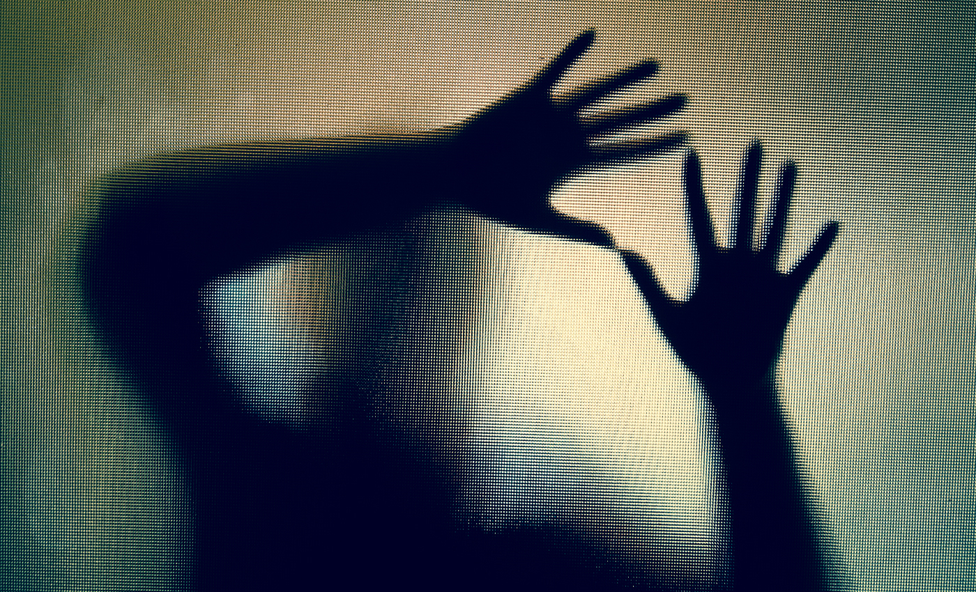 A Bangladeshi girl splashed acid over a boy for rejecting the proposal.