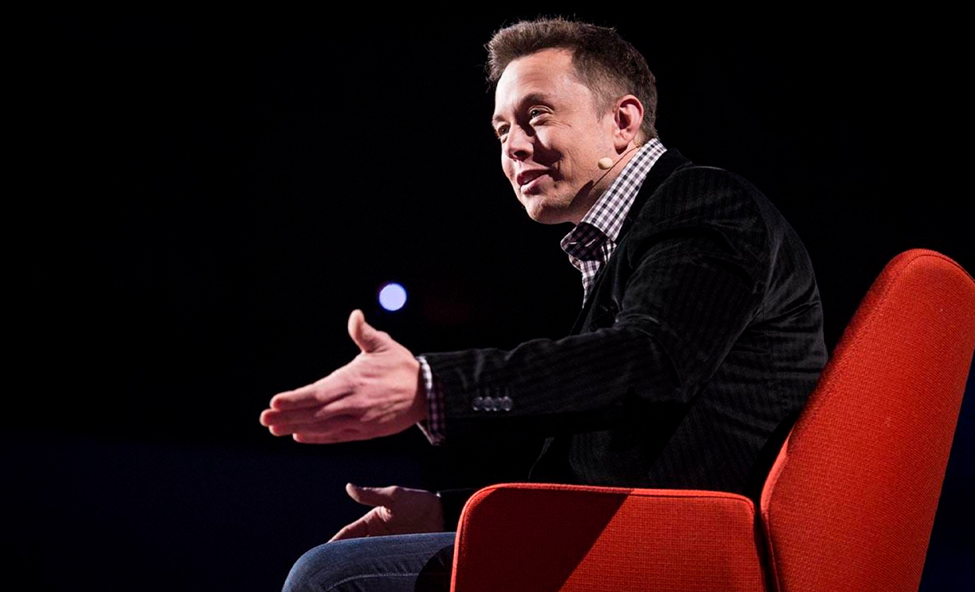 Elon Musk is planning to delete Facebook and Twitter.