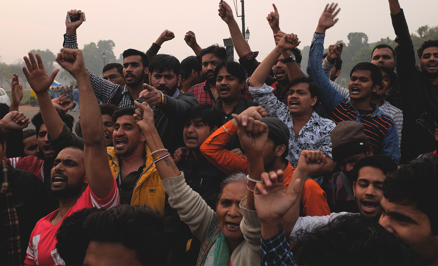 A video shows hooligans wearing red caps preparing to cause violence in Etawah, Uttar Pradesh.
