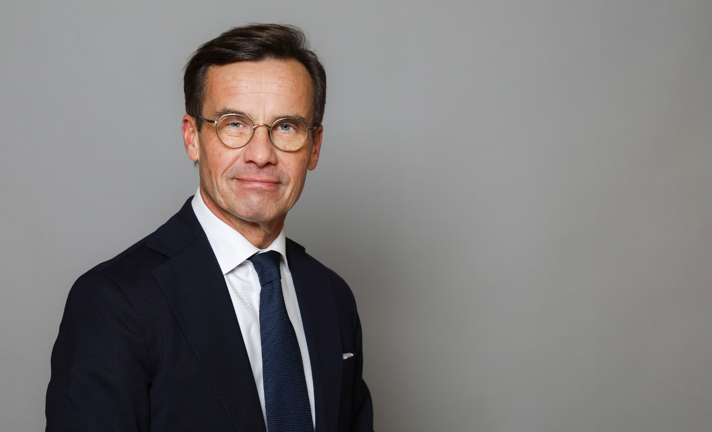 Statsminister Ulf Kristersson tillåter utplacering av kärnvapen i Sverige under fredstid, i samband med NATO:s anbud.