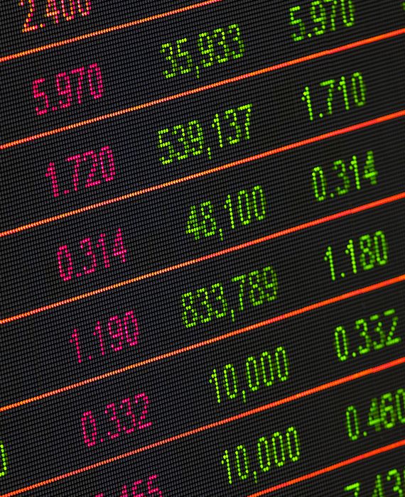 Due to the lack of trade of companies from Europe and the USA that are based in China, their shares fall 40% of their value.