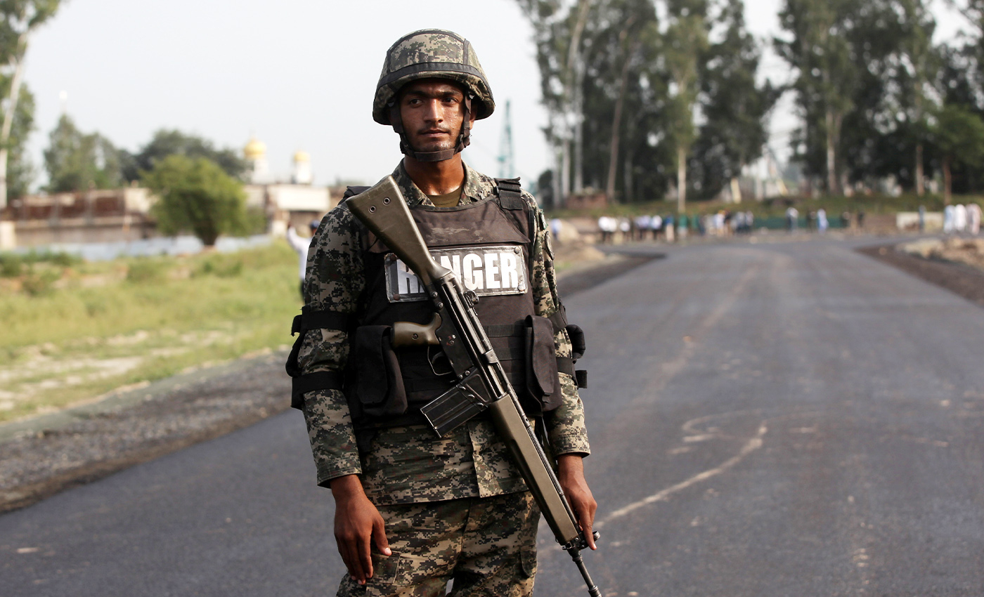 The government orders the withdrawal of 10K security forces from J&K.