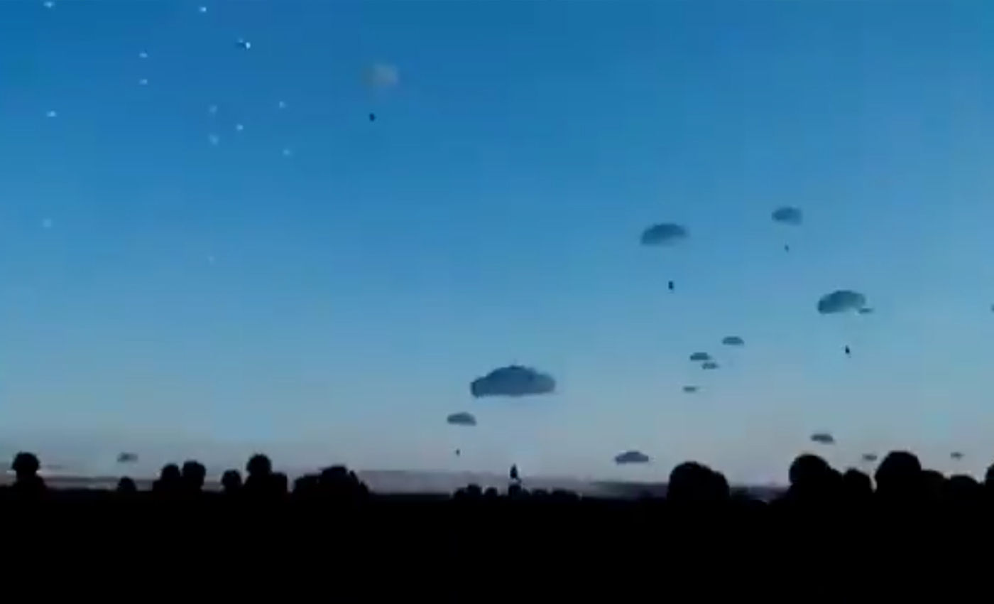 Video shows Russian paratroopers landing in Ukraine.