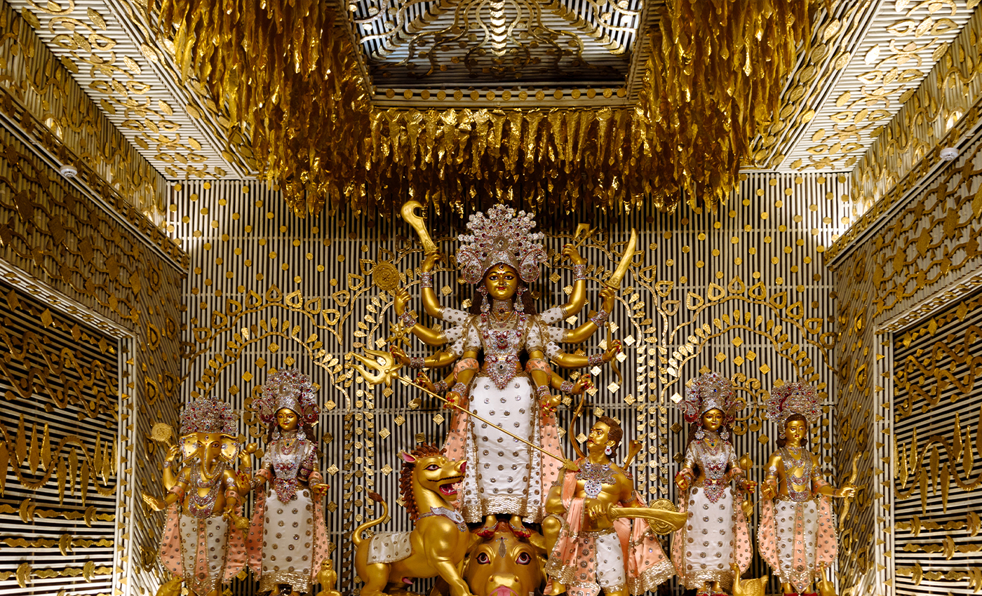 Mamata Banerjee has been inaugurating Durga Puja for the last 20 years.